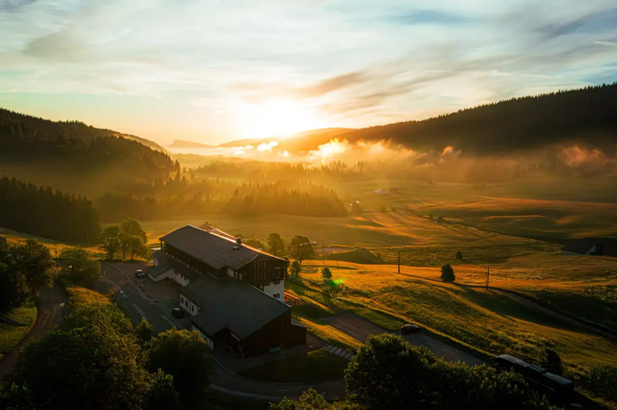 Le Jura Franco-Suisse : nature, terroir et traditions