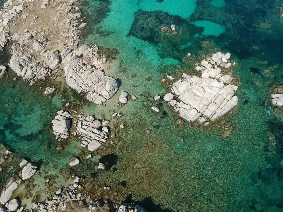 Maritime Experiences and Islands