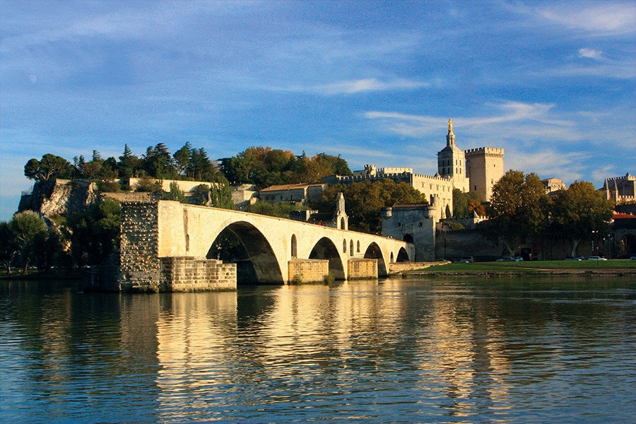 Réalisez un séjour en Provence Luberon et visitez la ville d'Avignon